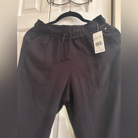 NWT Splendid Nolan straight leg pants. Size XS can also fit S. - Picture 6 of 14